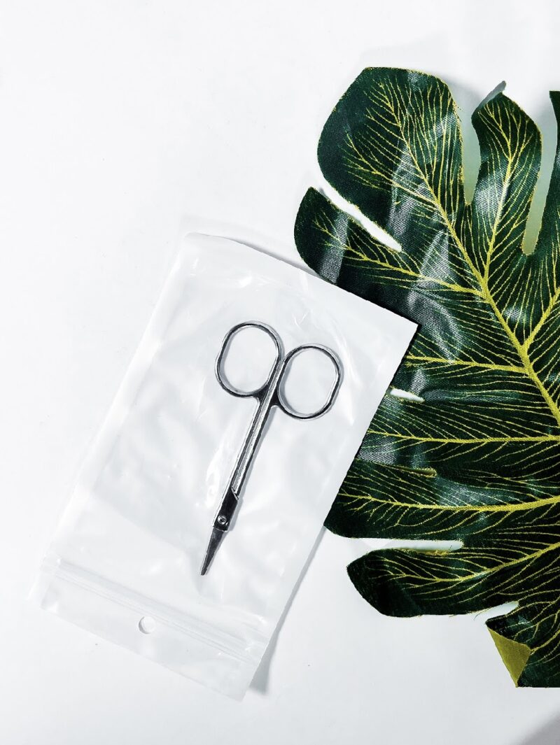 Waxing trimming scissors